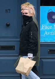 Her movie roles embody things to do before you're 30 (2004), mansfield park (2007), city of tiny lights (2016) and eternal beauty (2019). Billie Piper Out And About In London 02 26 2021 Hawtcelebs