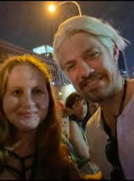 How to edit a photo to remove people and sharpen the image?