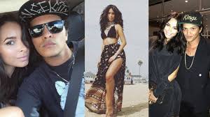 Bruno mars and jessica caban have been dating since 2011, and if you check out jessica caban's instagram (@officialjessicacaban) you'll see why he has fallen for her! Bruno Mars S Girlfriend Jessica Caban Video Dailymotion