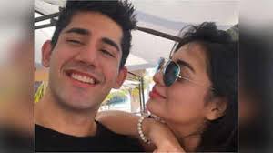 Ace of Space winner Divya Agarwal is setting the vacation mood right with  boyfriend Varun Sood in Maldives; see pics