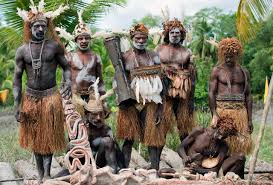 Dani merupakan salah satu dari sekian banyak suku bangsa yang terdapat atau bermukim atau mendiami wilayah pegunungan tengah, papua indonesia dan mendiami . Suku Asmat Titisan Dewa Yang Mendiami Bumi Papua