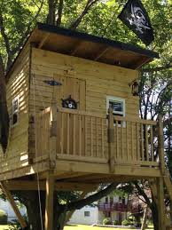 40 fancy treehouses and playhouses building a treehouse tree house diy simple tree house