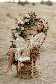 The Peacock Chair Was Treated With Greenery And Soft Blush Pinks That Cascade Into An Ombre Effect D Boho Wedding Styled Wedding Shooting Boho Wedding Inspo