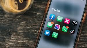 22.10.2021 · fast video downloader ist ein programm, mit dem du videos von youtube, dailymotion, metacafe, vimeo und anderen plattformen herunterladen kannst. Tiktok Dominates The Most Popular Short Video Platform In Indonesia Here S The Order