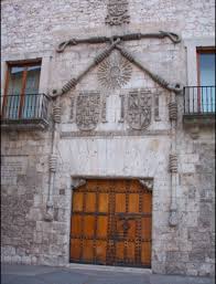 Casa del cordon on vain yksi burgos kaupungin monista maamerkeistä, joihin kannattaa tutustua. Casa Del Cordon Erasmus Photo Burgos