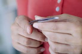 8 Tricks For Removing Splinters Splinter Removal Baking Soda Uses How To Remove