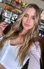 Casey Harkleroad's Instagram, Twitter & Facebook