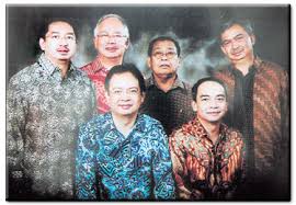 Sebagai ketua keluarga, beliau juga. Sayadipaksatidursebilikdengannajibsebabdiatakut Memangdiapenakut Ief82087 Fun01 å‰µä½œåˆ†äº«