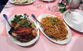 Cette page d'homonymie répertorie les différents sujets et articles partageant un même nom. Plat Canard Laque Nouilles Sautees Photo De La Grande Muraille Strasbourg Tripadvisor