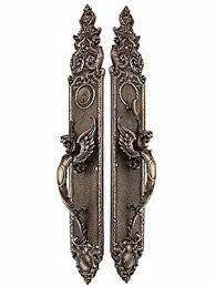 After More Than A Century The Griffin Is Back By Popular Demand Introduced By Sargent Hardware Around 1900 This Antique Hardware Bronze Front Door Handles