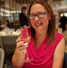 I'm just reading about beneficial insects & that you can buy ladybirds or  ladybird larvae. Does this work & has anyone bought any? I've visions of  paying £20 and receiving a tub