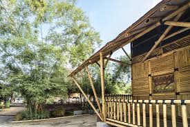 One thing we cannot denied, the lake has beautiful view. Accommodation Tadom Hill Resorts
