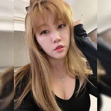 PO 真的太會拍這種女友視角的照片了>////< 感覺真的好像跟男朋友一起去旅行呀🥹💝（餅餅） CR：IG／pyojihoon_official  #BlockB #블락비#