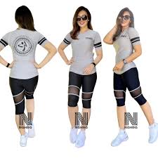 Di dalam kamar aminah melepas semua pakaiannya, bh nya tinggal celana dalam dan dia memakai sarung setinggi dada. Harga Baju Zumba Terbaik Juli 2021 Shopee Indonesia