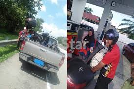 Maybe you would like to learn more about one of these? Pemandu 4wd Sebak Jumpa Lelaki Gigih Tolak Motosikal Dari Tanjung Malim Ke Penang Selepas Dibuang Kerja Dibayar Rm5 Dia Dah Macam Hilang Separuh Nyawa Viral Mstar