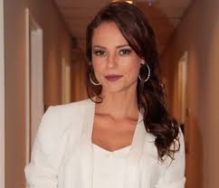 Maybe you would like to learn more about one of these? Paolla Oliveira Muda De Visual E Aposta Em Cabelos Loiros Veja Antes E Depois Cabelos De Novela Gshow