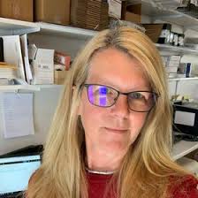 Annie Howes (anniehowes)