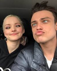 Dove shared the news on her instagram account, revealing that the couple broke up. Dove Cameron Got Her Red Lipstick All Over Thomas Doherty And It S Too Cute Dove Cameron Thomas Doherty Dove And Thomas