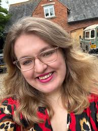 Hi I'm lily from England !!!!