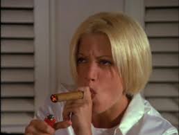 Kelly and Donna's Short Hair : r/BeverlyHills90210