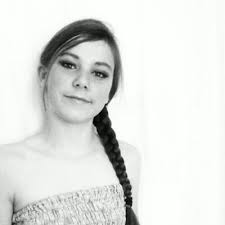 Julie Norum's Instagram, Twitter & Facebook