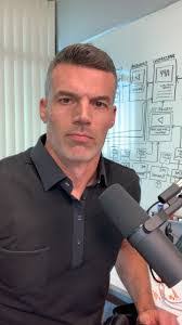 Eric Redfern's Instagram, Twitter & Facebook