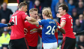 Everton were trying to keep up with shadows in the opening exchanges as united's intense, purposeful start smothered them. Everton 1 1 Man Utd Carlo Ancelotti Sent Off After Var Chalks Off Stoppage Time Winner Football Sport Express Co Uk