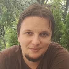Az uralmat egyetlen személy, nem intézményeken, hanem személyes kinevezetteken keresztül önkényesen gyakorolja. Lengyel Laszlo O Olacibacsi Twitter