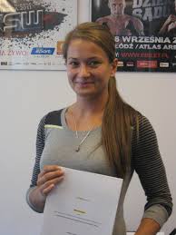 Grasso, kowalkiewicz let the fists fly. Ksw On Twitter Karolina Kowalkiewicz Signs With Ksw Http T Co Ukuv84wb Http T Co Uyhb1myf