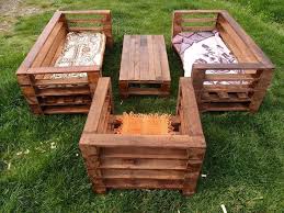 Handmade Pallet Garden Seating Set Jpg 960 720 Pallet Garden Furniture Pallet Furniture Outdoor Pallet Diy