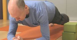 Yin And Yang For Your Hips Yoga Short Almost 5 Min Video With Bernie Clark Yin Yoga Yin Yoga Sequence Yin