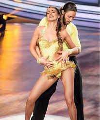 Dictionary collections quiz community contribute certificate Affare Mit Let S Dance Partnerin Das Sagt Gil Ofarim Zu Den Heissen Geruchten Um Ekaterina Leonova Langes Abendkleid Promis Frau