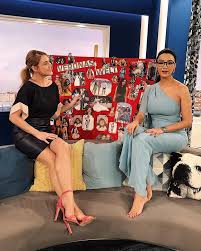 Frecher seitenhieb mit augenzwinkern von sat.1 die moderatoren des sat.1 „frühstücksfernsehen sind für ihren humor bekannt. Alina Merkau Hat Heute Mit Sat 1 Fruhstucksfernsehen Facebook