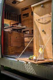 lifeforfive table en bois pour l enlevement et le retrait des camping cars de l element de cuisine du bois campingca campervan interior van life camper van