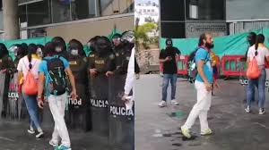 Lucas villa vásquez, joven muerto en pereira cortesía informativo de antioquia (informativo d sin embargo, familiares de lucas villa vásquez informaron a caracol radio que el joven fue. 5kfgchk R5cdfm
