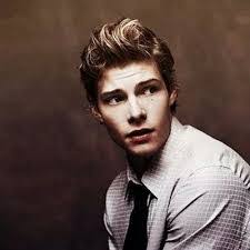 Loren Blake's Instagram, Twitter & Facebook