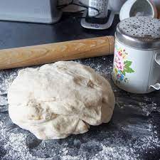 How To Make The Perfect Bread Maker Pizza Dough Mum In The Madhouse