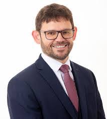 Cara Grubb's Instagram, Twitter & Facebook