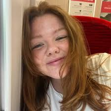 Caitlin Prowle (@CaitProwle)