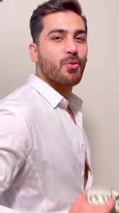 عــلی دائـمی