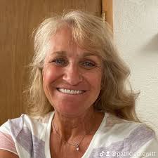 Tall privacy screens for zone 6 backyard