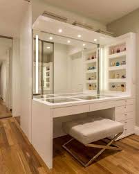 30 Clever Ways To Use Small Space For Dressing Table With Mirror In 2020 Dressing Room Design Bedroom Closet Design Dressing Room Closet
