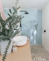 Pin By Azzi Sabani On Bathroom In 2020 Bathroom Inspiration Bathroom Remodel Designs Elegant Bathroom