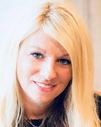 Marina Biggs's Instagram, Twitter & Facebook