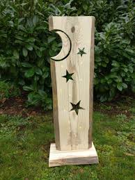 Ausgeschnittener Mond Mit Sternen Und Zwei Ausgefrasste Tannenbaume Unten Sowie 10 Leds Mit Time Deko Holz Weihnachten Holz Basteln Weihnachten Weihnachten Holz