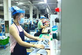 Doanh nghiệp đông công nhân nhất tp hcm là công ty tnhh pouyuen việt nam ở quận bình tân ghi nhận ca f1 khiến hơn 1.100 công nhân tạm nghỉ việc, trưa 9/6. Gnbvvz8hajoblm