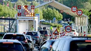 Oktober dürfen menschen aus deutschland nur noch mit einem triftigen grund nach dänemark einreisen. Urlaub In Danemark Wieder Moglich Stau An Der Grenze Ndr De Nachrichten Schleswig Holstein Coronavirus