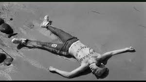 Wir hegten, pflegten jeden keim, brachten im herbst die ernte ein, von den leuten vermaledeit, von deren hunden verbellt. Antiwar Songs Aws Kaspar