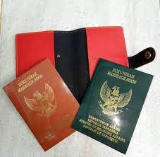 Aug 02, 2020 · buku nikah palsu juga ternyata berhologram. Sampul Buku Nikah Wedding Book Cover Buku Nikah Shopee Indonesia