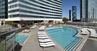 Death Ray At Vegas Hotel Pool Heats Up Guests
